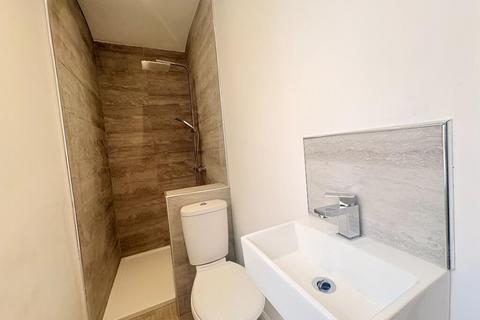 2 bedroom terraced house to rent, Beresford Road, Liverpool, L8