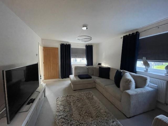 Lounge 2.jpg