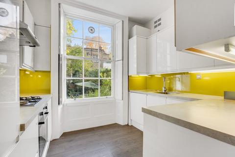 2 bedroom ground floor flat to rent, Myddelton Square, London EC1R