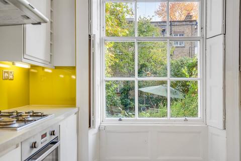 2 bedroom ground floor flat to rent, Myddelton Square, London EC1R