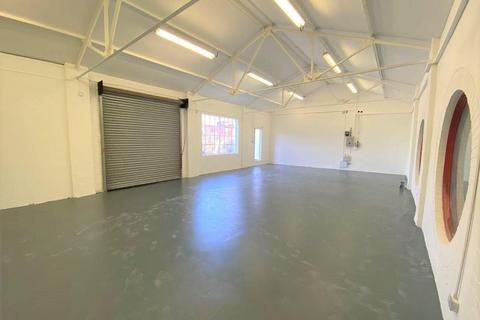 Industrial unit to rent, Transport Ave Brentford TW8 9HF