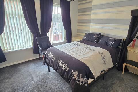 3 bedroom terraced house to rent, Cowley Road, Liverpool