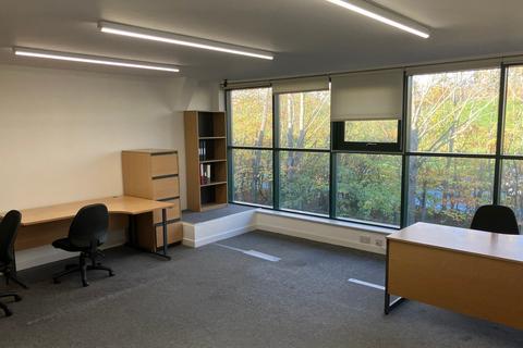 Warehouse to rent, Pitreavie Cres Dunfermline KY11 8PU
