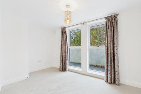 undefined, Lion Green Road, Coulsdon CR5
