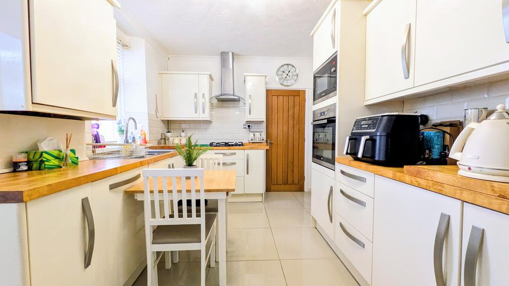 Pxl 20251107 125241608.mp~2