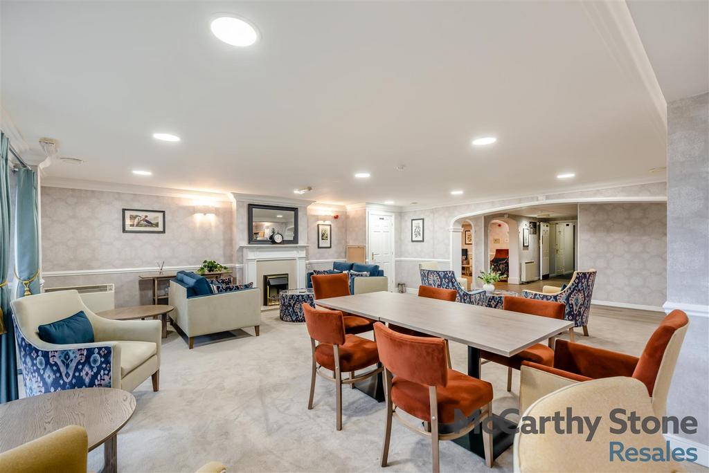 8668895-interior21.jpg