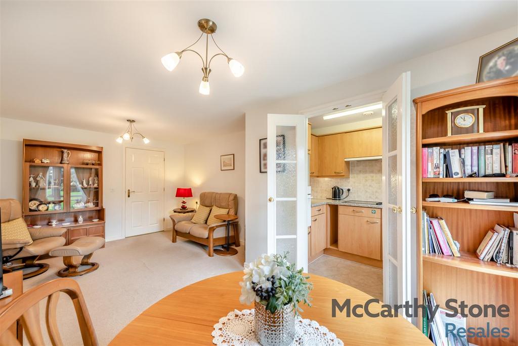 8668895-interior14.jpg