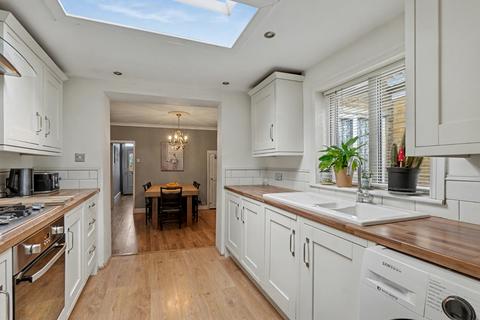 3 bedroom end of terrace house for sale, Ivy Street, Rainham,