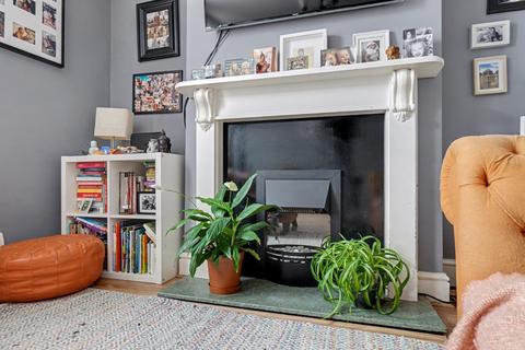 3 bedroom end of terrace house for sale, Ivy Street, Rainham,
