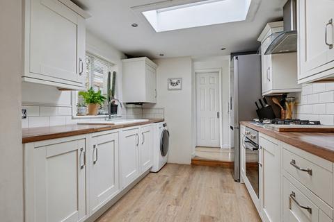 3 bedroom end of terrace house for sale, Ivy Street, Rainham,
