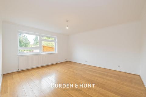 undefined, Kings Avenue, Buckhurst Hill IG9