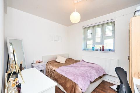 undefined, Shandy Street, Stepney, Mile End, London, E1