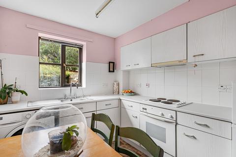 1 bedroom ground floor flat for sale, Blakeney Road, London BR3