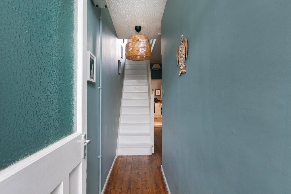 0 N1 QSKD - Hallway B.jpg