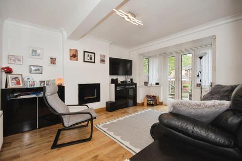 4 bedroom detached house for sale, Cragside Close, Chesterfield, S41 0FH