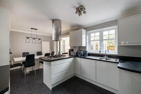 undefined, Cloverfields, Horley