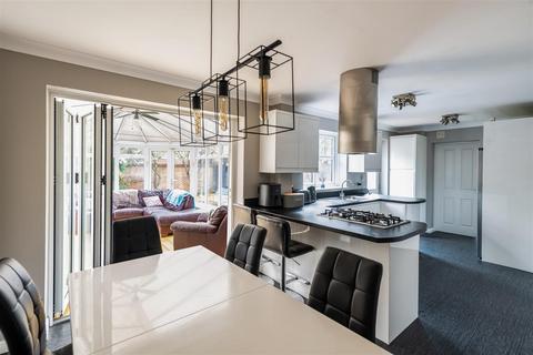 undefined, Cloverfields, Horley