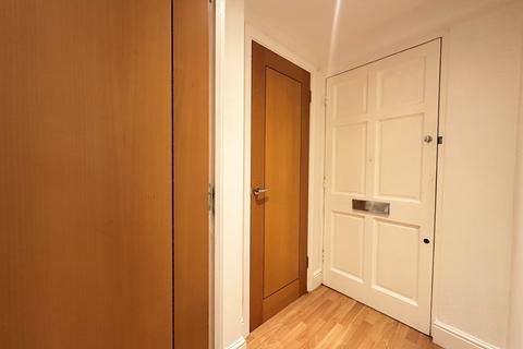 2 bedroom flat to rent, Castle Street, Canterbury, Kent, CT1
