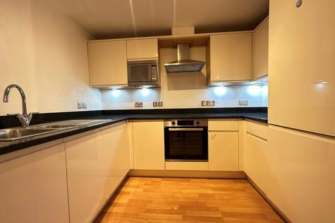 2 bedroom flat to rent, Castle Street, Canterbury, Kent, CT1