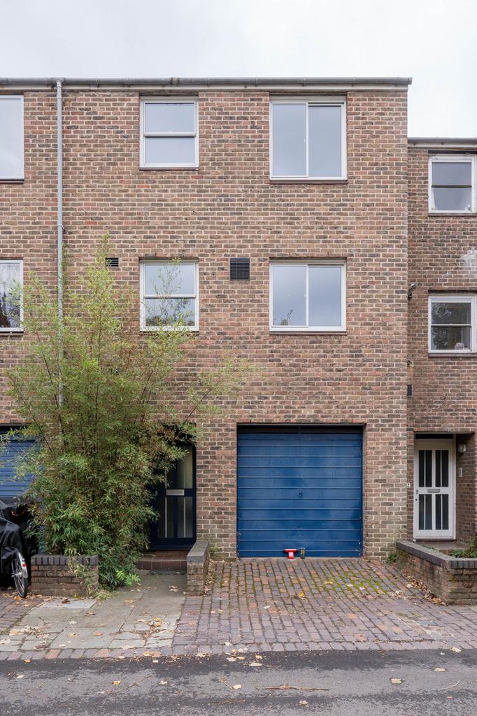 318647 - Vicar's Close, London E9 - high res-07...