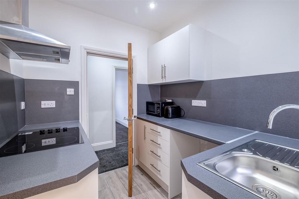 128 Oxford Street (2 of 11).jpg