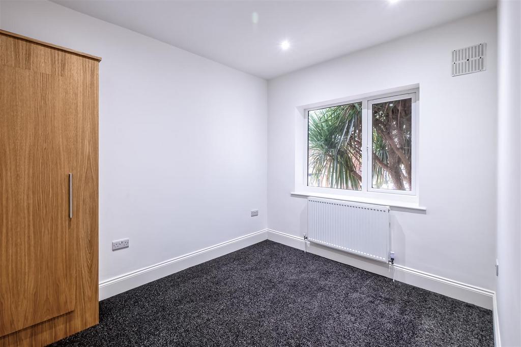 128 Oxford Street (8 of 11).jpg