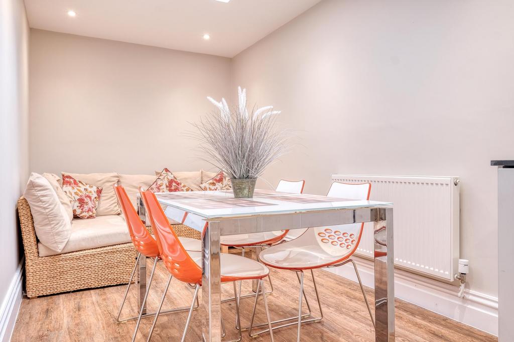 Kitchen / Breakfast Room