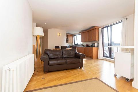 2 bedroom flat to rent, Icon Apartments, Cluny Place