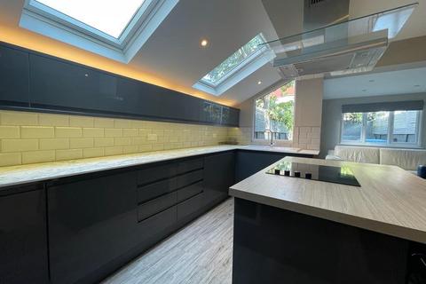6 bedroom terraced house to rent, Hove, East Sussex BN3