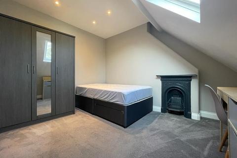 6 bedroom terraced house to rent, Hove, East Sussex BN3