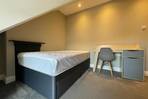 6 bedroom terraced house to rent, Hove, East Sussex BN3