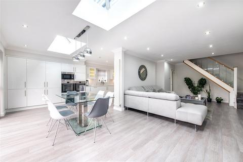 4 bedroom semi-detached house for sale, Chilton Drive, Higham, Kent, ME3