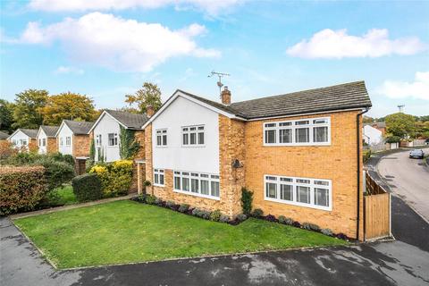 Owen Road, Surrey GU20