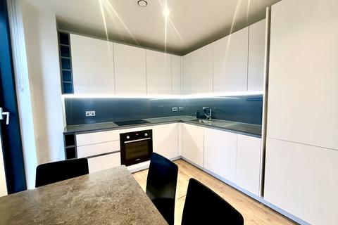 2 bedroom apartment to rent, The Gate, Meadowside, Manchester, M4 4GT