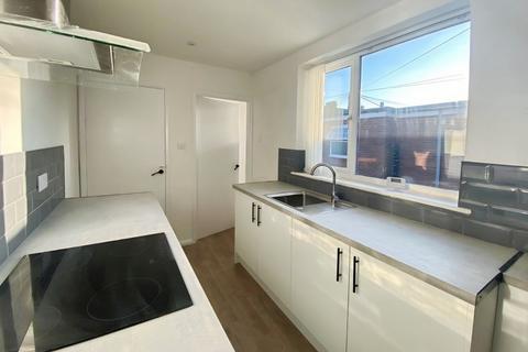 2 bedroom semi-detached house to rent, Westcott Avenue, South Shields, Tyne and Wear, NE33