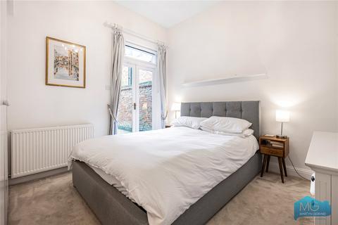 3 bedroom apartment for sale, Shoot Up Hill, West Hampstead, London, NW2