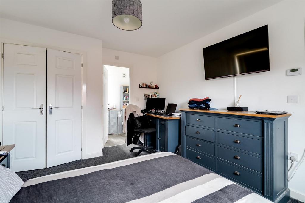 Bedroom One (6).jpg
