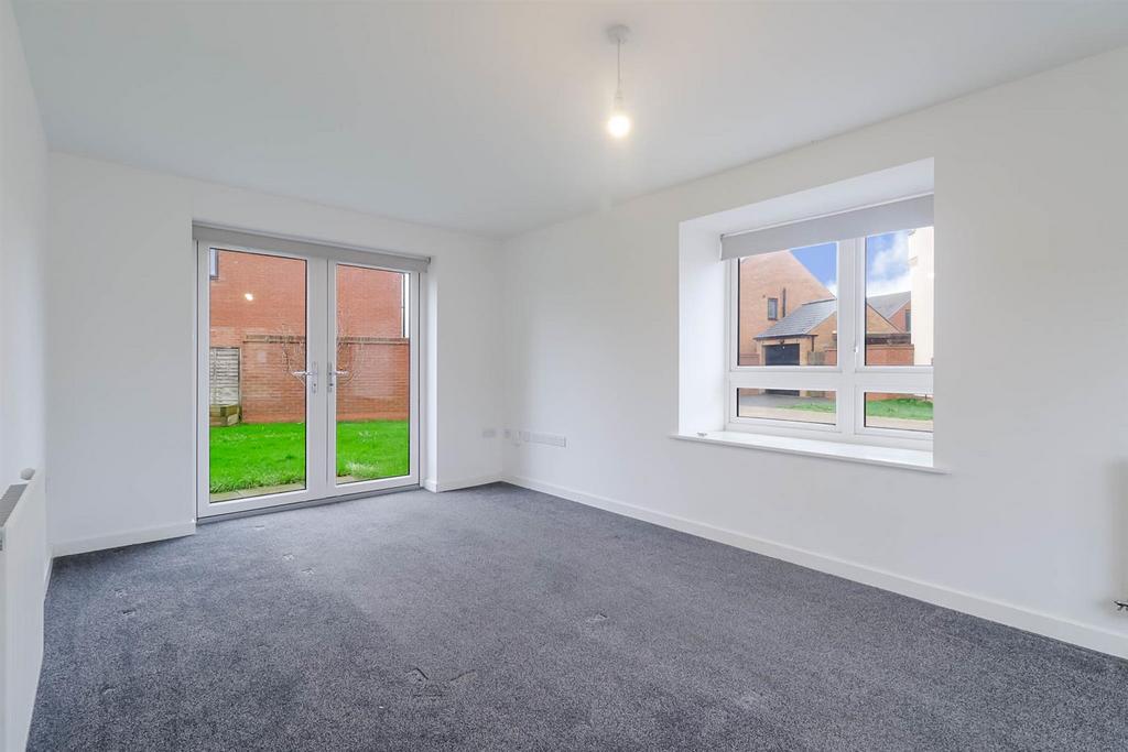 3-bed-house-bishops-cleeve1.jpg