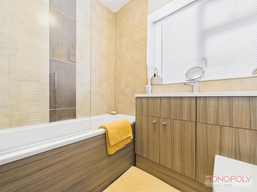 CAM01943 G0-PR0562-STILL008.jpg