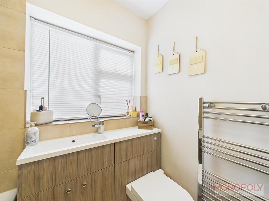 CAM01943 G0-PR0562-STILL009.jpg