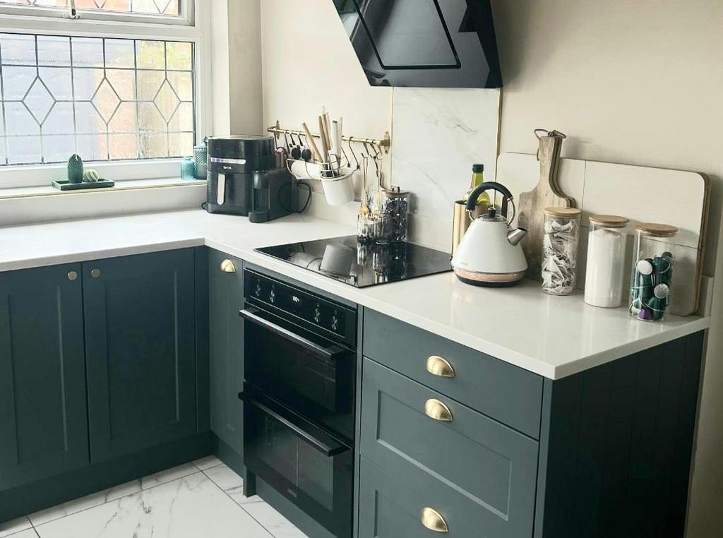 209 morthen road kitchen 5.jpg