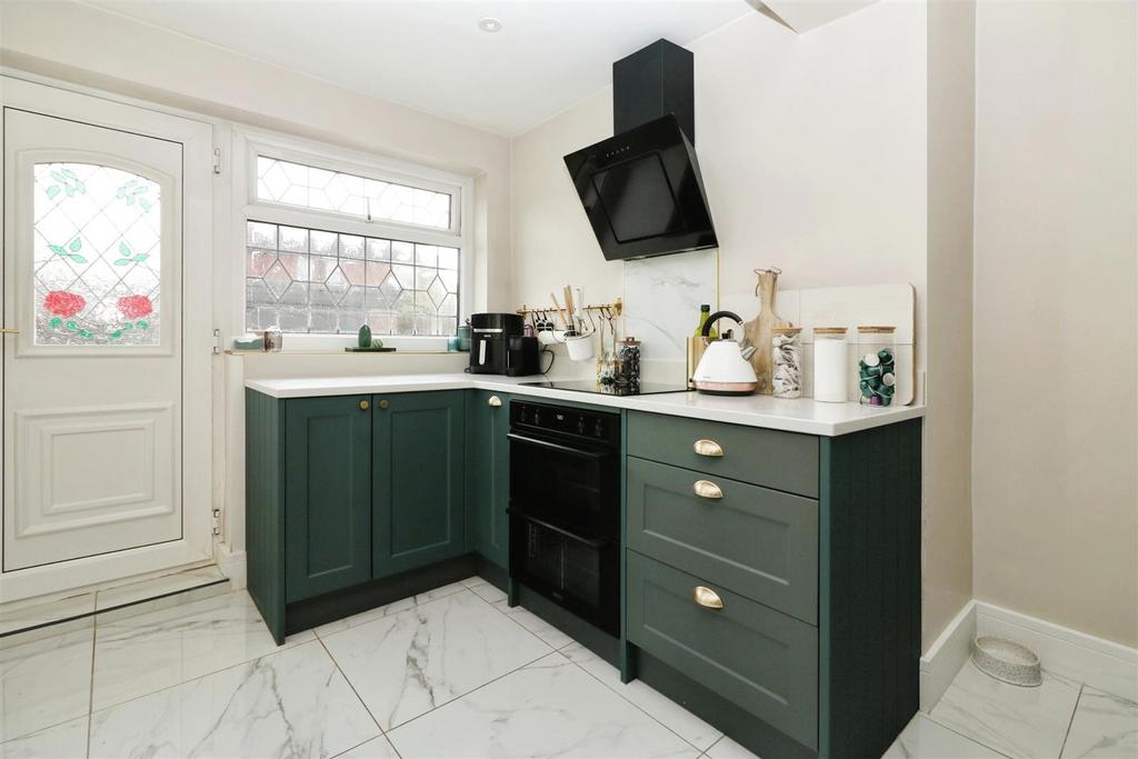 Extended breakfast kitchen