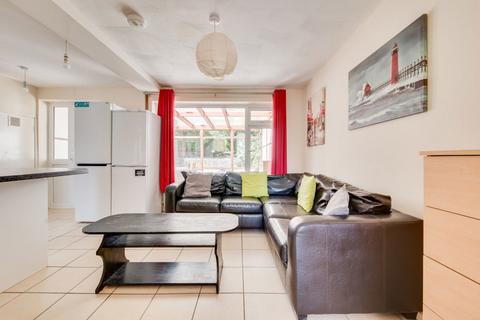5 bedroom house to rent, Crossways, Canterbury