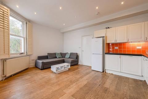 3 bedroom flat for sale, Munster Road, Munster Village, London, SW6