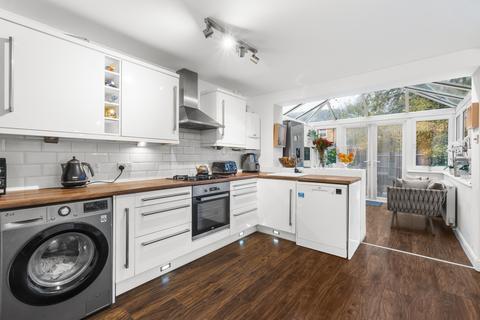 3 bedroom detached house for sale, Doulton Close, Essex CM17