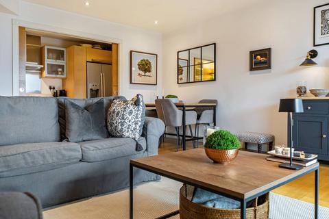 2 bedroom flat for sale, Fountain House, Imperial Wharf, London, SW6