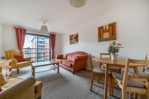 2 bedroom apartment to rent, Quadrant Court, Jubilee Square, Reading, RG1