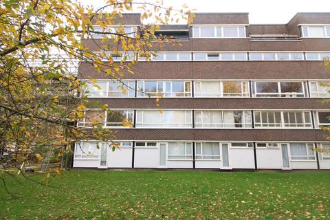 2 bedroom flat for sale, Fair Acres, Bromley, BR2