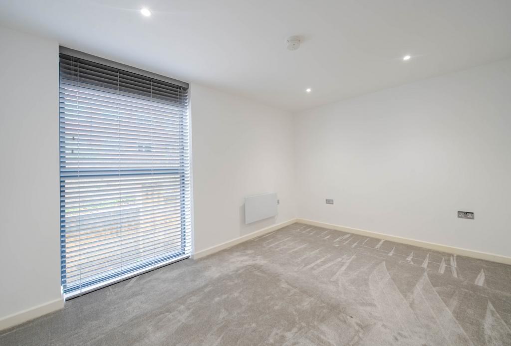 1376517-1-6911c95...