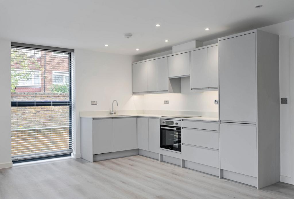 1376517-11-6911cc...